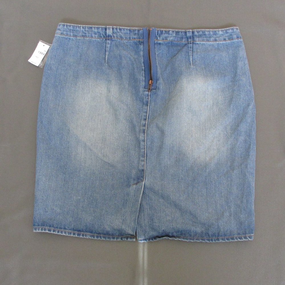 GAP 1969 Back Zip NWT Denim Skirt with Front Slash Pockets